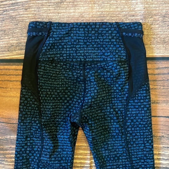 Lululemon Free Runner Crop Leggings - Picture 6 of 7